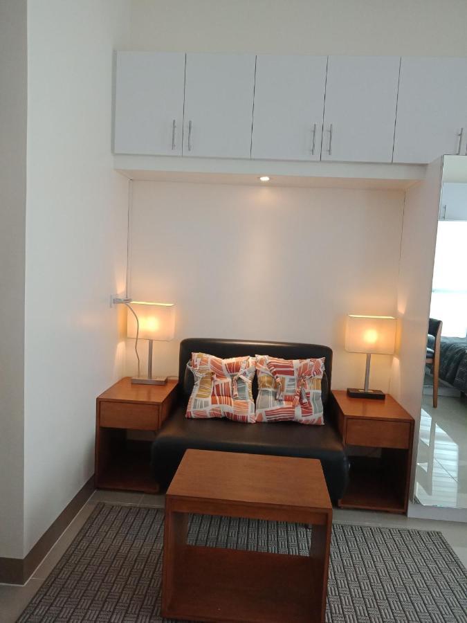 Mabolo Garden Flat A6 With Free Rooftop Pool セブ市 エクステリア 写真