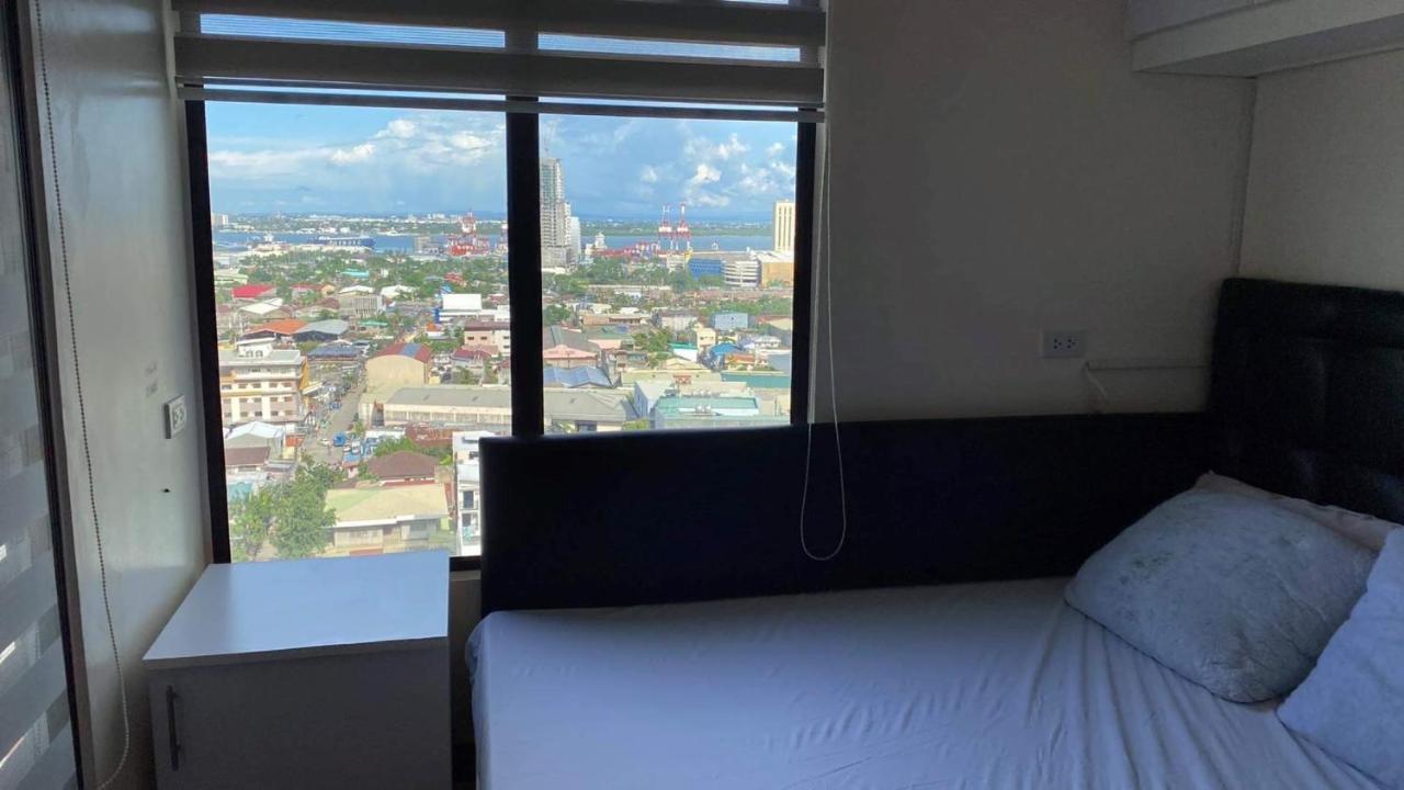 Mabolo Garden Flat A6 With Free Rooftop Pool セブ市 エクステリア 写真