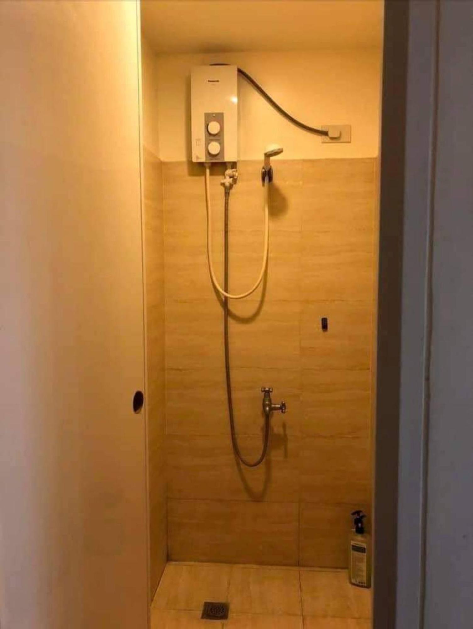 Mabolo Garden Flat A6 With Free Rooftop Pool セブ市 エクステリア 写真