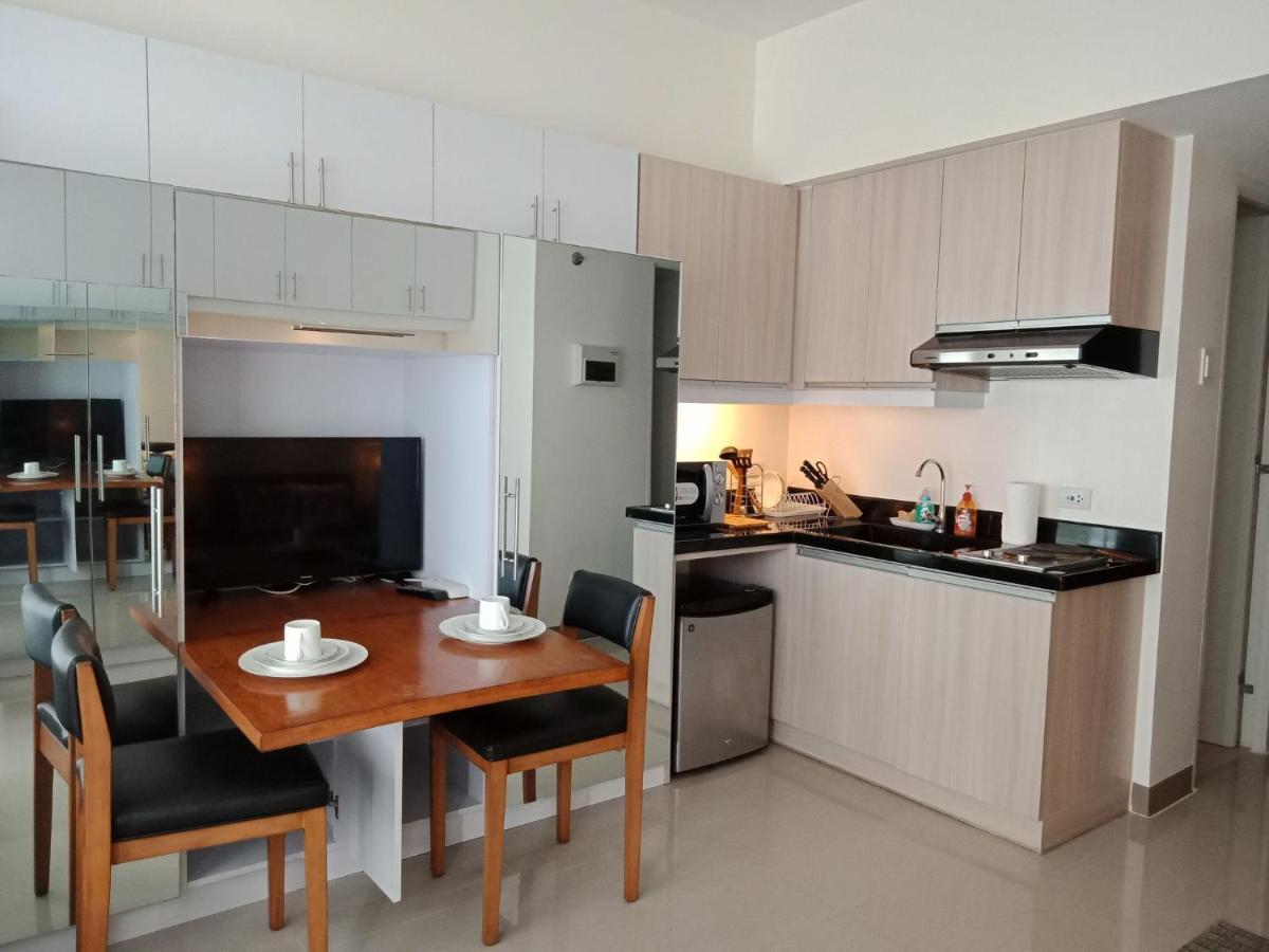 Mabolo Garden Flat A6 With Free Rooftop Pool セブ市 エクステリア 写真