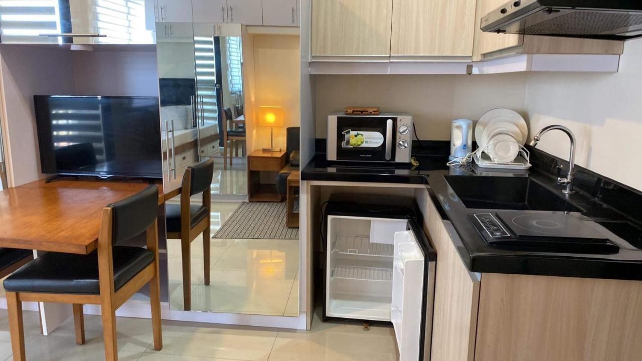 Mabolo Garden Flat A6 With Free Rooftop Pool セブ市 エクステリア 写真