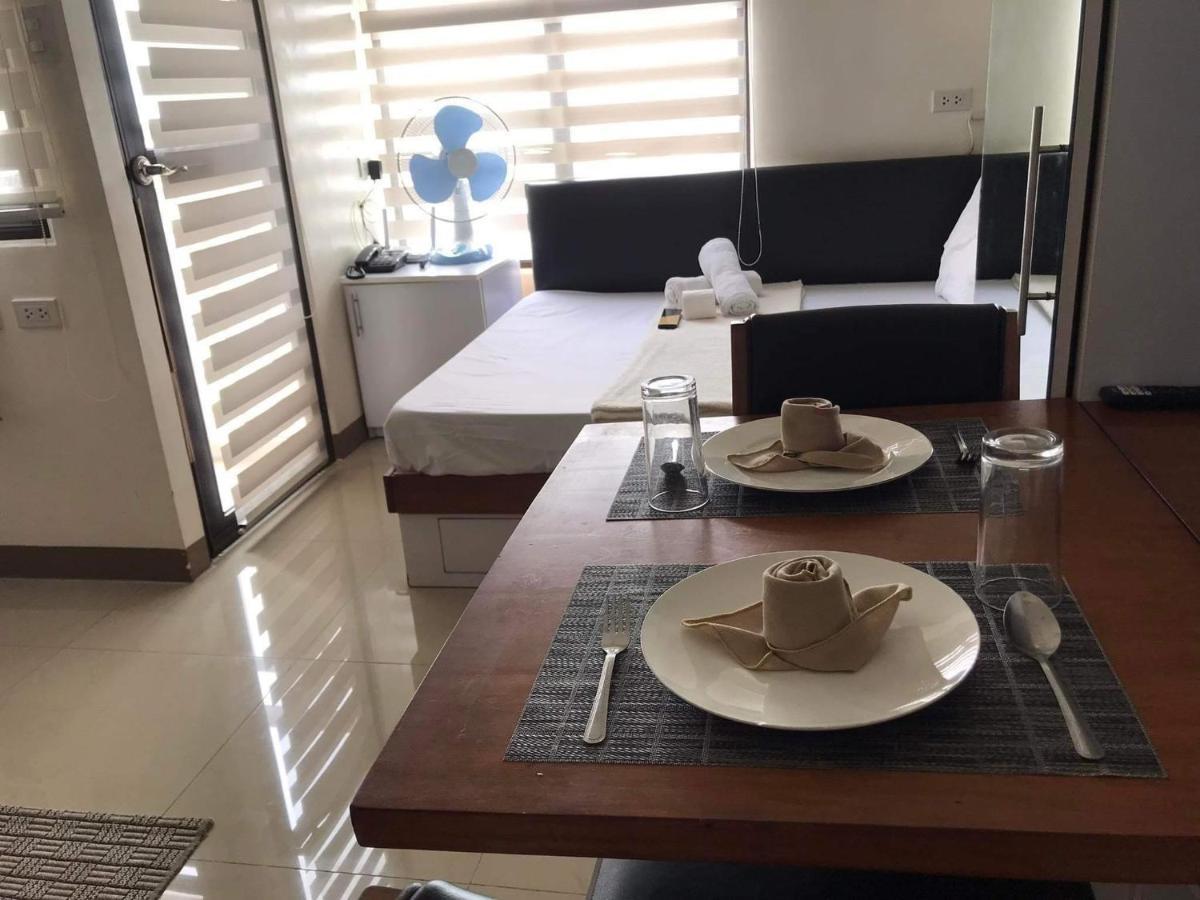 Mabolo Garden Flat A6 With Free Rooftop Pool セブ市 エクステリア 写真