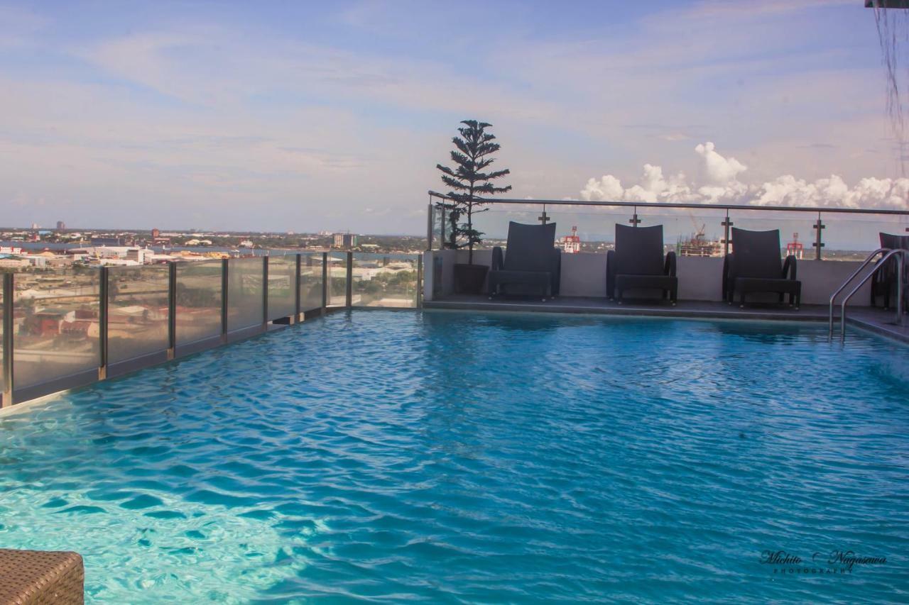Mabolo Garden Flat A6 With Free Rooftop Pool セブ市 エクステリア 写真