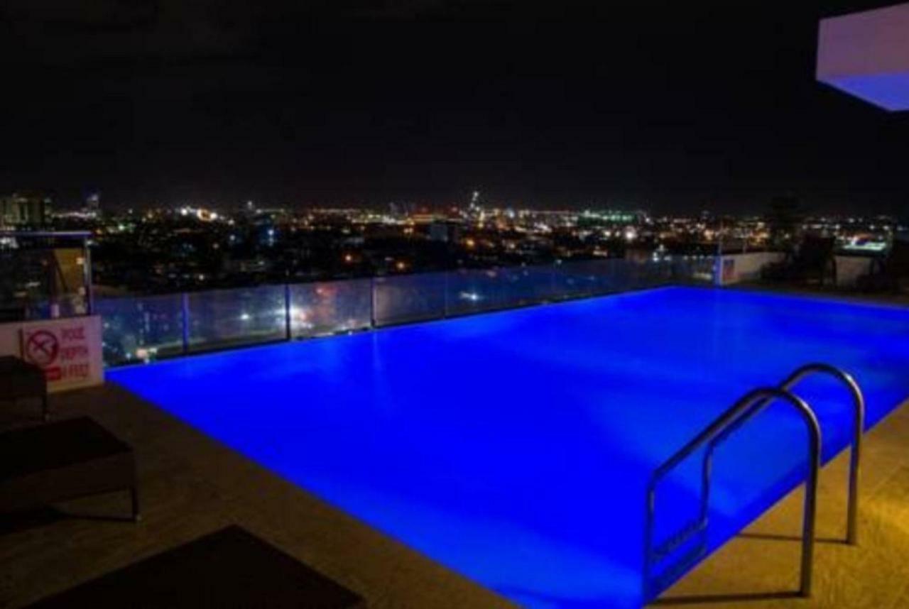 Mabolo Garden Flat A6 With Free Rooftop Pool セブ市 エクステリア 写真